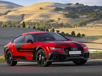 アウディ RS7 、ロボットカーが進化…400kgの軽量化 画像