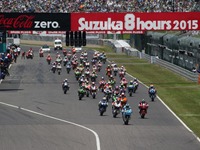 【鈴鹿8耐】1時間経過…中須賀克行が渾身の追い上げで上位へ、そして早くも大波乱 画像