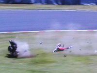 【鈴鹿8耐】転倒したストーナー、怪我の状況をツイッターで報告「チームに申し訳ない」 画像