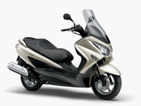 スズキ、コンパクトスクーター バーグマン200 に新色を追加 画像