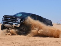 フォード F-150 新型に高性能版、「ラプター」…砂漠テストの様子を公開 画像