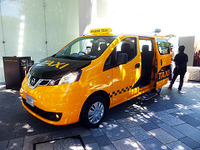 【夏祭りサマステ】六本木ヒルズにメーカーイチオシ車いろいろ…あの黄色いタクシーも 画像