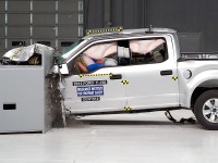 【IIHS衝突安全】米国最量販車、フォード F-150 新型…最高の安全性評価 画像