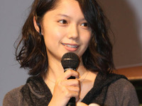 【新聞ウォッチ】宮崎あおいさんも追突事故、後を絶たない“女優ドライバー”の不注意 画像