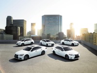 【ペブルビーチ15】レクサス、2車種を初公開へ…謎の改良新型モデル 画像