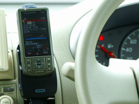 【ケータイでモバHO!】専用機感覚で使える『MUSIC PORTER X』用車載キット 画像