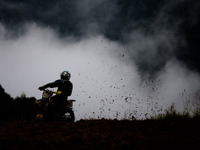 【JNCC 第6戦】美しい雲海と厳しい濃霧に翻弄されるライダー達［写真蔵］ 画像