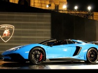 【ランボルギーニ アヴェンタドールLP750-4SV 発表】500名のゲスト招きお披露目、ヒストリックカーパレードも 画像