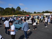 【マツダファンミーティング】まさにお祭り！　グルメにレアなマツダグッズの物販も 画像