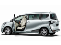 トヨタ、シエンタ などに助手席回転チルトシート車を新設定 画像