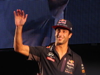 【F1 日本GP】レッドブル リチャルド、予選クラッシュのクビアトは「大丈夫」 画像