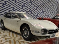 【全日本模型ホビーショー15】京商、渾身の1/12スケール「トヨタ 2000GT」は3万円超え 画像