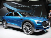 【フランクフルトモーターショー15】アウディ e-トロン・クワトロコンセプト…航続500km、クロスオーバーEV［詳細画像］ 画像