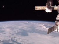 ロシアのプログレス補給船、ISSへのドッキングに成功 画像