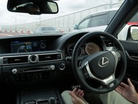 トヨタ、首都高で自動運転デモ走行を実施…合流、車線維持、レーンチェンジなどを披露 画像