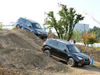 スバル フォレスター & XV 改良新型、「アウトドアスタイル」前面にお披露目 画像
