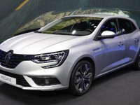 ルノー メガーヌ 新型、ハイブリッド設定へ…目標燃費は33.3km/リットル 画像