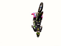 【MotoGP 日本GP】Moto2決勝の裏で…小雨のなかバックフリップ連発 画像