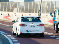 【池原照雄の単眼複眼】トヨタの自動運転実験車で首都高を走る…2年で目覚ましい進化 画像