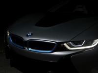 照射距離600m、LEDの2倍…BMW i8 に次世代ライト技術 画像