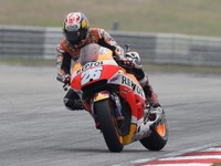 【MotoGP 第17戦】ホンダ、ペドロサが今季2勝目…マルケスは転倒リタイア 画像