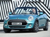 【東京モーターショー15】MINI コンバーチブル 新型に「クーパー」…1.5Lの3気筒ターボは136馬力 画像