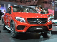 【東京モーターショー15】メルセデス GLE、ガソリン仕様は575馬力のAMGだけ 画像