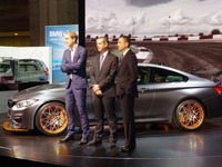 【東京モーターショー15】ニュル7分28秒の鬼レース仕様、BMW M4 GTS 見参 画像