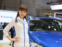 【東京モーターショー15】コンパニオン…スズキ 画像