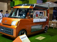 【東京モーターショー15】FF構造採用のダイハツ テンポ 、三井社長「乗用車のメリット持つ新たな商用車」 画像