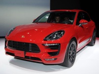 【東京モーターショー15】ポルシェ マカン GTS 世界初公開…日本販売価格は939万円 画像