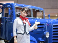 【東京モーターショー15】コンパニオン…いすゞ 画像