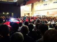 【東京モーターショー15】マツダ 前田デザイン本部長「RX-VISIONは夢で終わらせない」 画像
