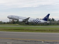 ボーイング、ガルーダ・インドネシア航空にスカイチームのロゴを塗装した777-300ERを納入 画像