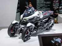 【東京モーターショー15】ホンダ ネオウイング…ハイブリッド3輪コンセプト［詳細画像］ 画像