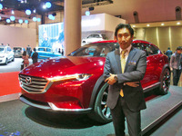 【東京モーターショー15】マツダ 越 KOERU は CX-5 後継にあらず…小泉チーフデザイナー 画像