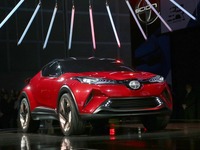 【ロサンゼルスモーターショー15】トヨタ C-HR コンセプト、米国はサイオンから発売へ 画像