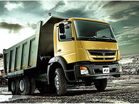 三菱ふそう、新型トラック3モデルを中東3か国で発売 画像