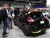 【ロサンゼルスモーターショー15】日産 ジューク に「スティンガー」…黄色と黒の限定車 画像