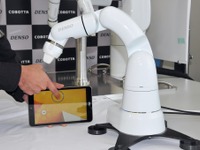 デンソーウェーブ、人と一緒に作業するロボット「COBOTTA」を初公開 画像