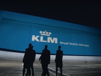 KLMオランダ航空、ドリームライナー初号機のアンボクシング・ムービーを公開 画像