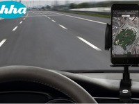 ダッシュボードに挟んで設置、新型スマートフォンホルダー発売 画像
