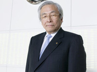 日産の小枝至共同会長に藍綬褒章 画像