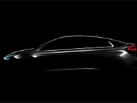ヒュンダイ の「プリウスハンター」、姿を現す…車名は IONIQ 画像