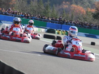 【ホンダサンクスデー15】マルケス、ペドロサ、琢磨らがカートでガチンコ勝負…レースの行方は？ 画像