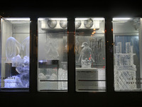 バーニーズNYのクリスマス…ペンギンがレクサスに乗りバトル!? 画像