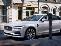 【デトロイトモーターショー16】ボルボ S90 新型にPHV、「T8」…407馬力ツインチャージャー 画像