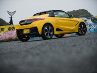 【カーオブザイヤー15 選考コメント】軽自動車サイズながら本格的…津々見友彦 画像