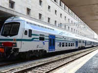 日立、イタリアの鉄道会社から2階建て車136両を受注 画像
