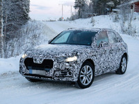 アウディ Q5 次期型、豪雪のスカンジナビアを走る 画像